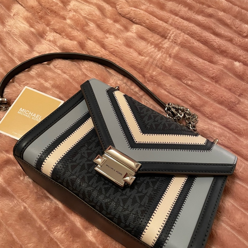 Michael Kors. Whitney Medium Color-Block And Sign… - image 7